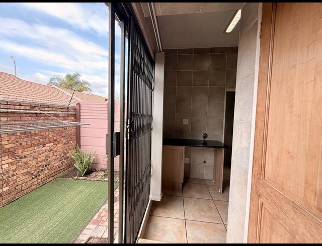 3 BEDROOM APARTMENT TO LET IN HUTTENHEIGHTS